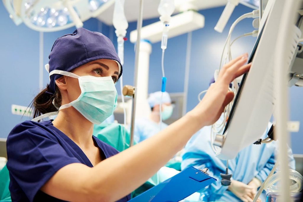 What are the responsibilities of a Certified Nursing Assistant